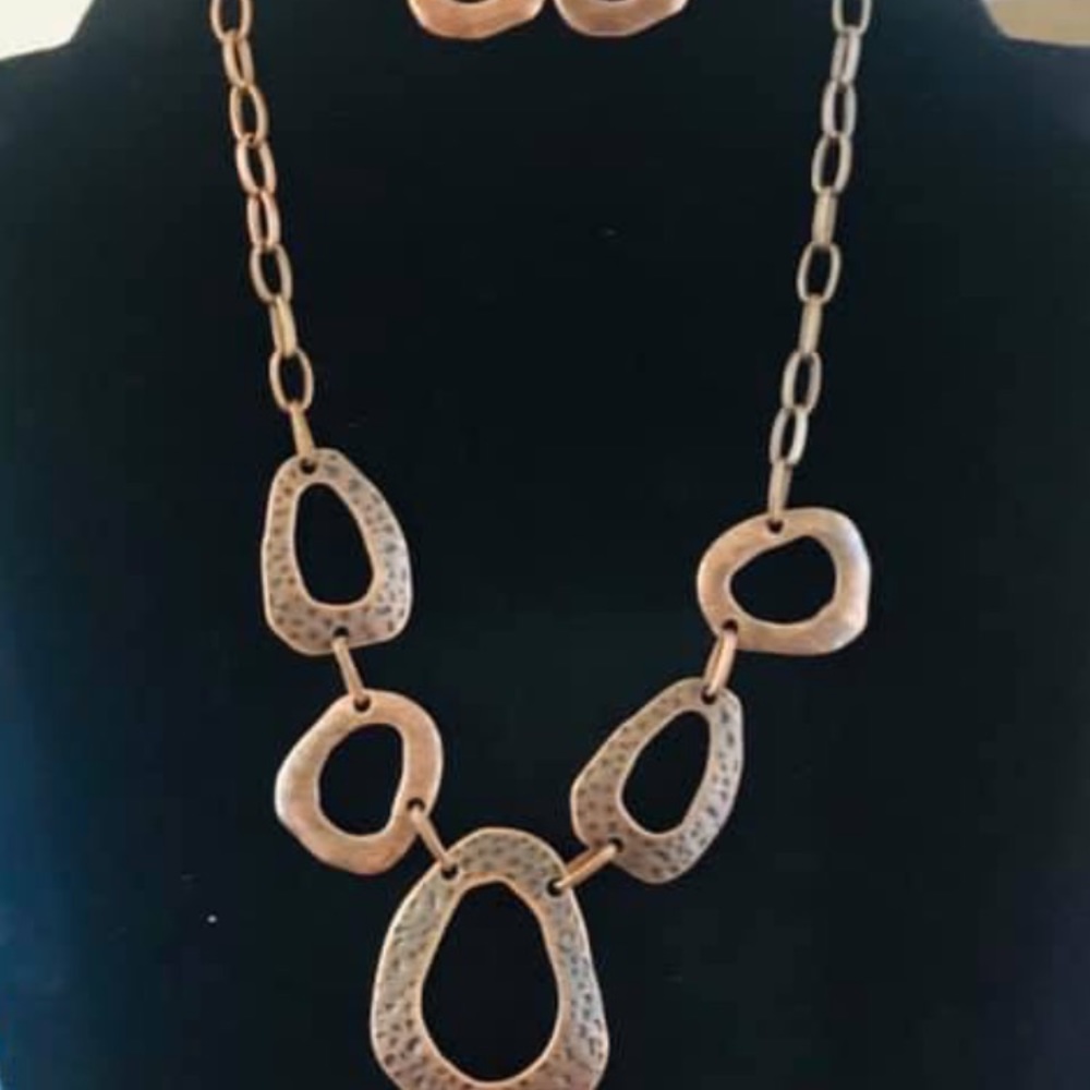 Neckless - Picture 7 of 8
